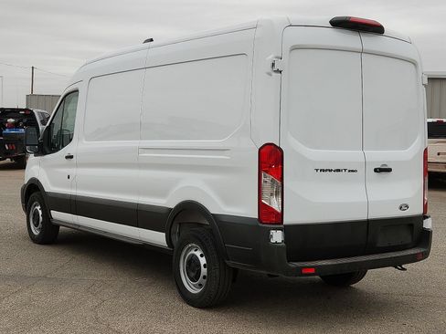 New 2026 Ford Transit 250 148 Medium Roof RWD image 3
