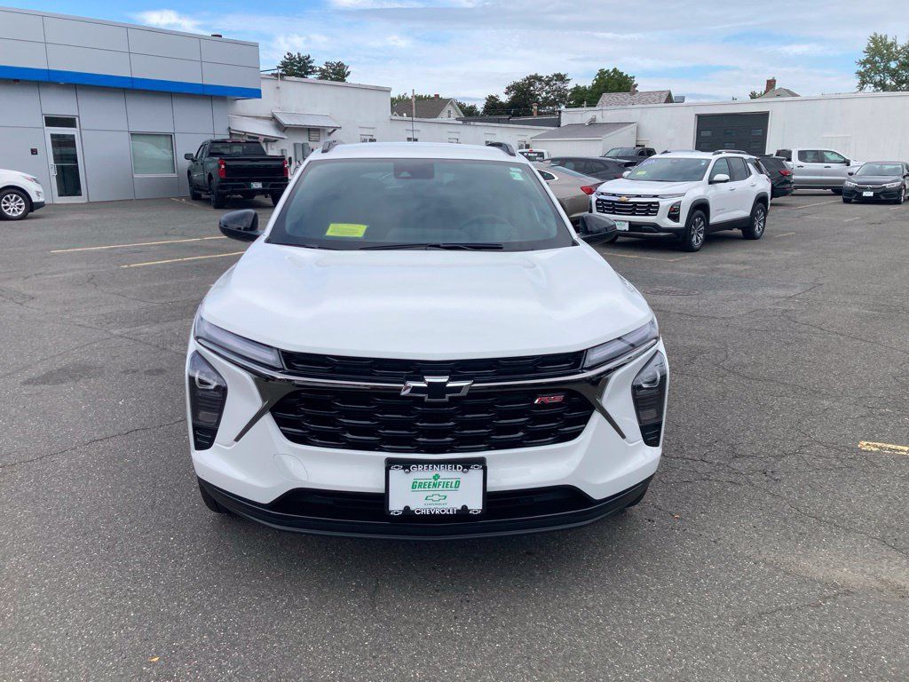 New 2026 Chevrolet Trax RS FWD image 2