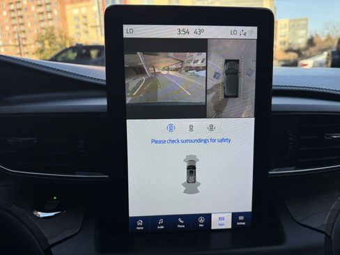 Used 2020 Ford Explorer Platinum w/ Premium Technology Package image 52