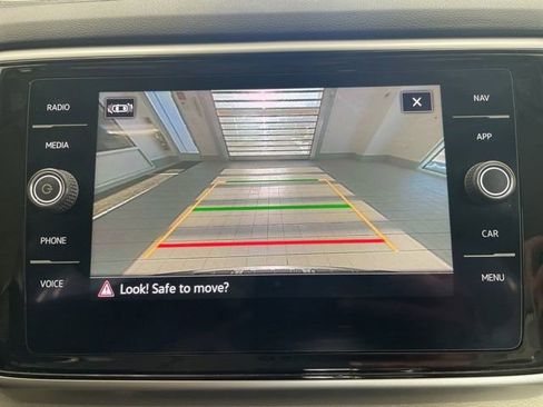 Certified 2022 Volkswagen Atlas SEL Premium image 23