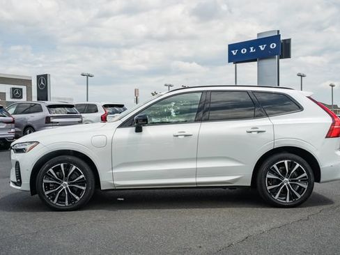 Certified 2023 Volvo XC60 T8 Plus w/ Climate Package AWD/4WD image 4