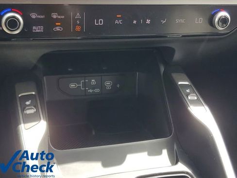 Used 2024 Kia Sorento S w/ Panoramic Sunroof Package FWD image 27