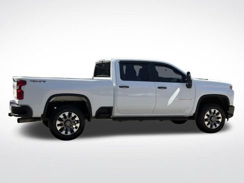 Certified 2022 Chevrolet Silverado 2500 Custom w/ Custom Value Package AWD/4WD image 8