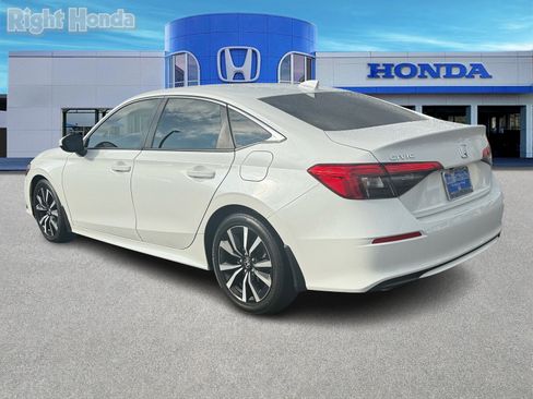 Certified 2024 Honda Civic EX image 4