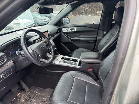 Certified 2020 Ford Explorer Limited w/ Class III Trailer Tow Package image 17