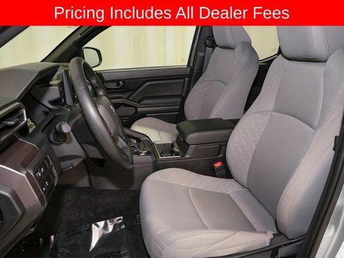 Certified 2025 Toyota Tacoma SR5 AWD/4WD image 9