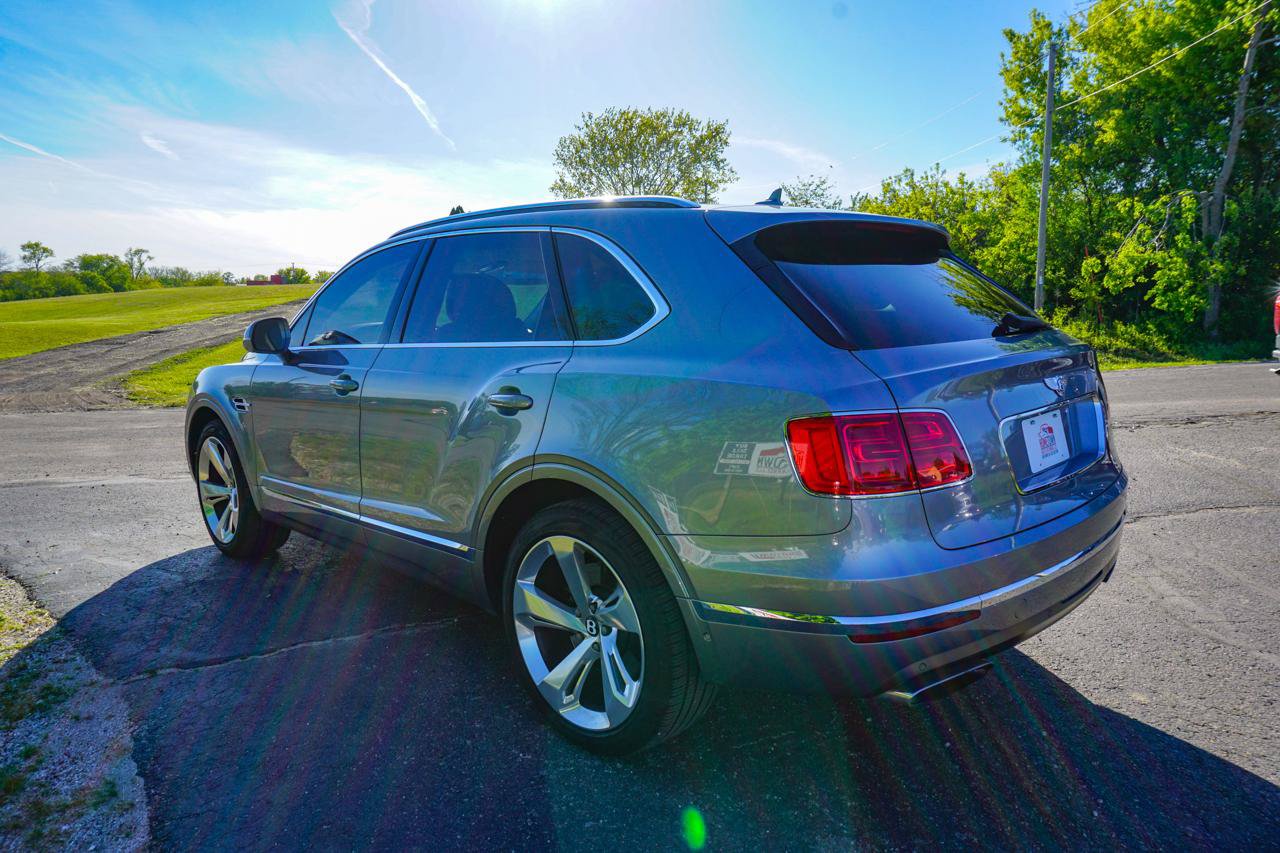 Used 2017 Bentley Bentayga AWD/4WD image 5