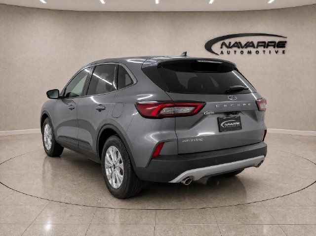 Used 2025 Ford Escape Active w/ Tech Pack #1 FWD image 6