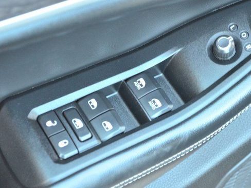 Used 2023 Jeep Grand Cherokee Altitude image 16