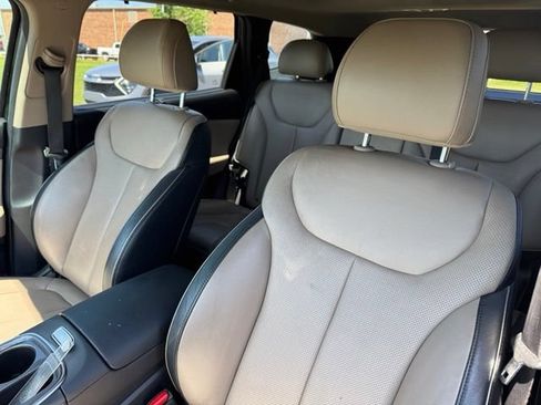 Used 2022 Hyundai Santa Fe SEL w/ Convenience + Premium Package FWD image 11