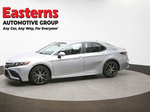 Used 2024 Toyota Camry SE FWD image 61