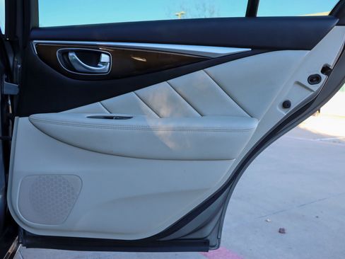 Used 2015 INFINITI Q50 Premium w/ Deluxe Touring Package image 11