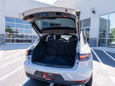 Used 2020 Porsche Macan AWD/4WD image 54