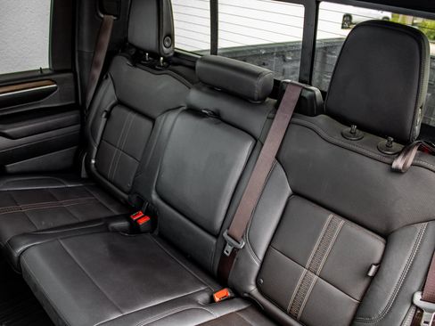 Used 2024 Chevrolet Silverado 2500 High Country w/ High Country Premium Package AWD/4WD image 26
