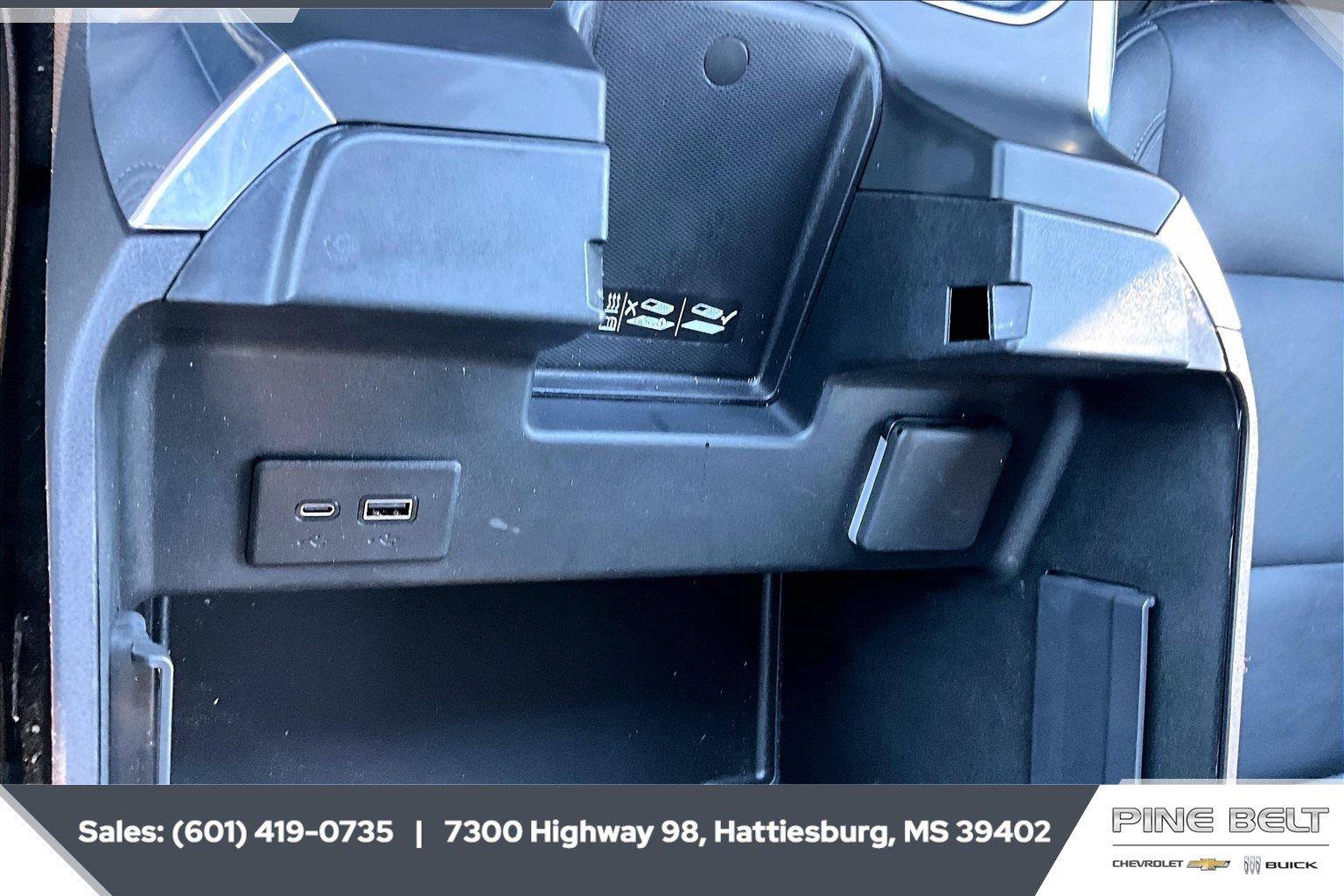 Used 2025 Chevrolet Silverado 1500 LT Trail Boss w/ Convenience Package II AWD/4WD image 24