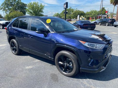 Used 2020 Toyota RAV4 XSE w/ XSE Grade Weather Package AWD/4WD image 5