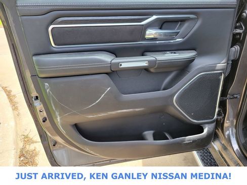 Used 2024 RAM 1500 Laramie AWD/4WD image 17