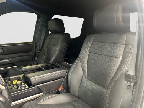 Used 2025 Toyota Tundra SR5 w/ SR5 Premium Package AWD/4WD image 10