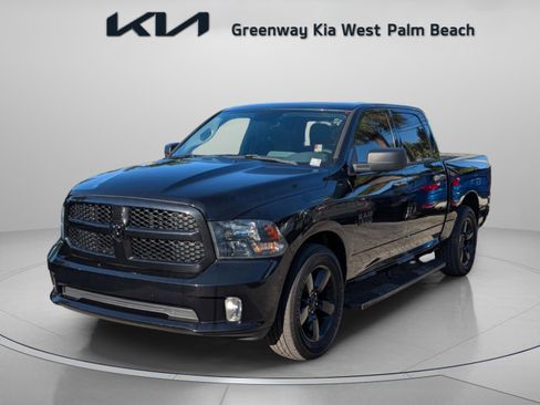 Used 2018 RAM 1500 Express w/ Express Value Package image 4