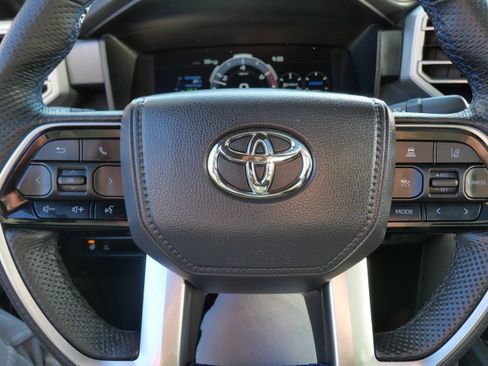 Used 2025 Toyota Tundra Platinum image 25
