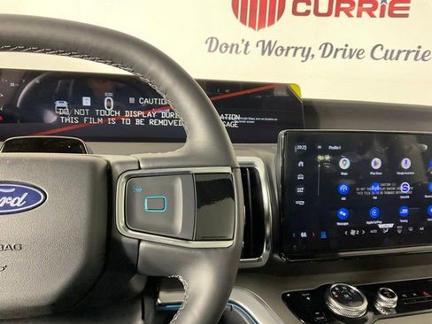 New 2026 Ford Expedition Platinum w/ Driver's Package image 27