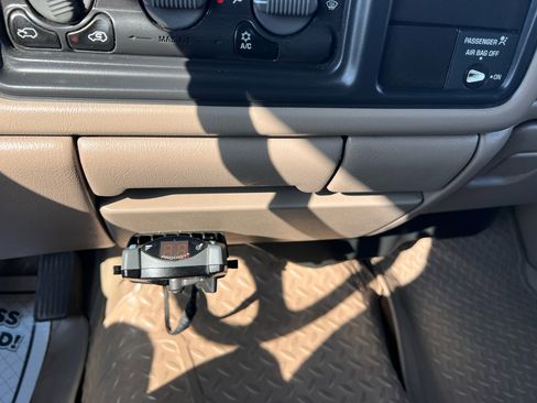 Used 2001 GMC Sierra 2500 4x4 Extended Cab w/ Convenience Plus Group image 56