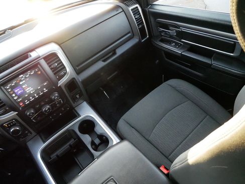 Used 2021 RAM 1500 Classic Warlock w/ Luxury Group image 12