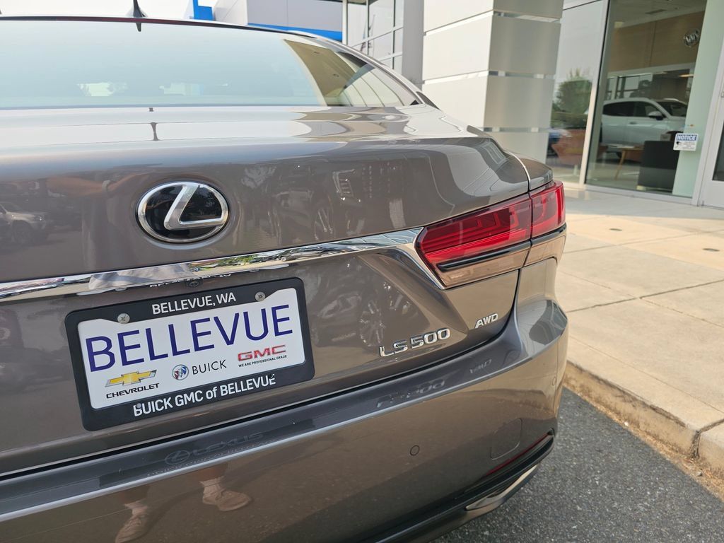 Used 2021 Lexus LS 500 AWD w/ Interior Upgrade Package image 17