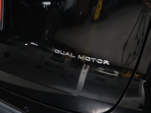 Used 2021 Tesla Model Y Long Range image 15