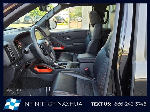 Used 2025 Nissan Frontier PRO-4X w/ Pro Premium Package AWD/4WD image 3