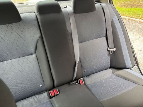 Used 2025 Nissan Versa SV image 32