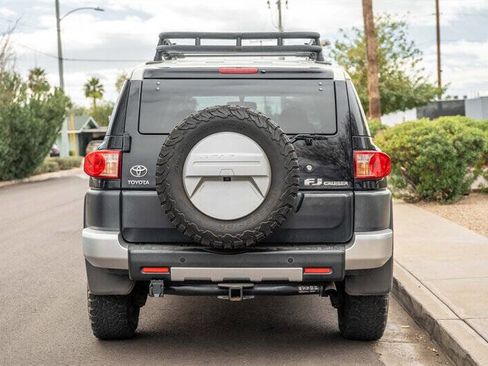 Used 2010 Toyota FJ Cruiser 4WD image 4