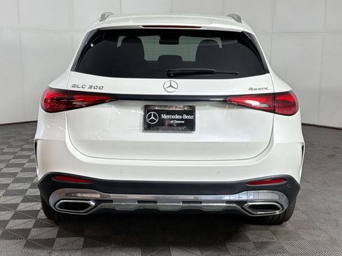 Used 2023 Mercedes-Benz GLC 300 4MATIC image 10