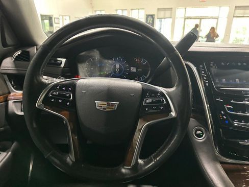 Used 2019 Cadillac Escalade ESV Premium Luxury AWD/4WD image 61