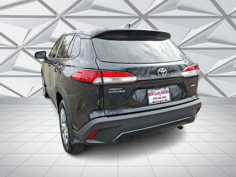 Used 2024 Toyota Corolla Cross L image 8