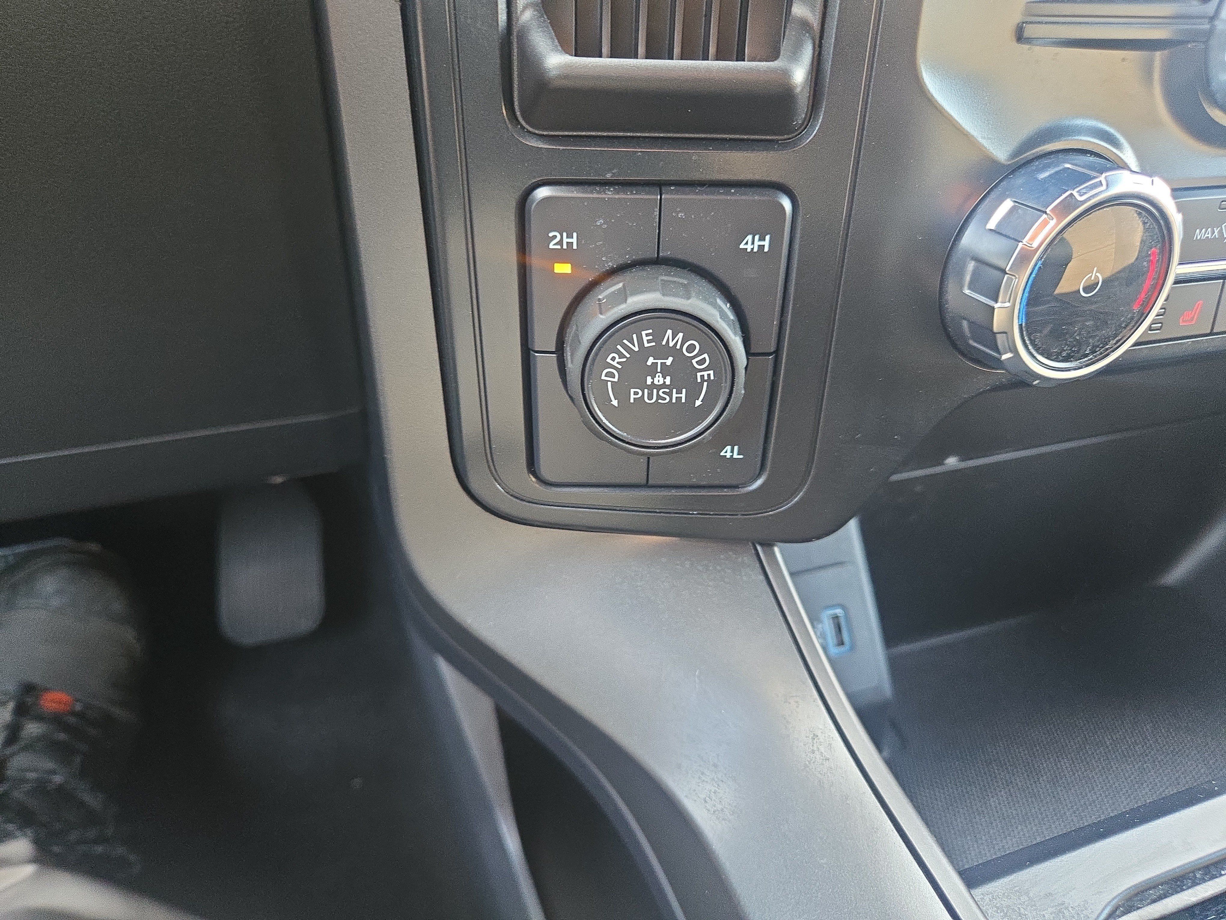 Used 2024 Ford F150 XLT w/ Equipment Group 302A MID AWD/4WD image 26
