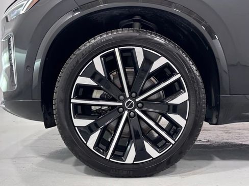 Certified 2026 Volvo XC90 B6 Plus AWD/4WD image 30