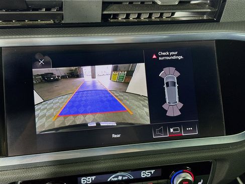 Used 2021 Audi Q3 2.0T Premium w/ Convenience Package image 17