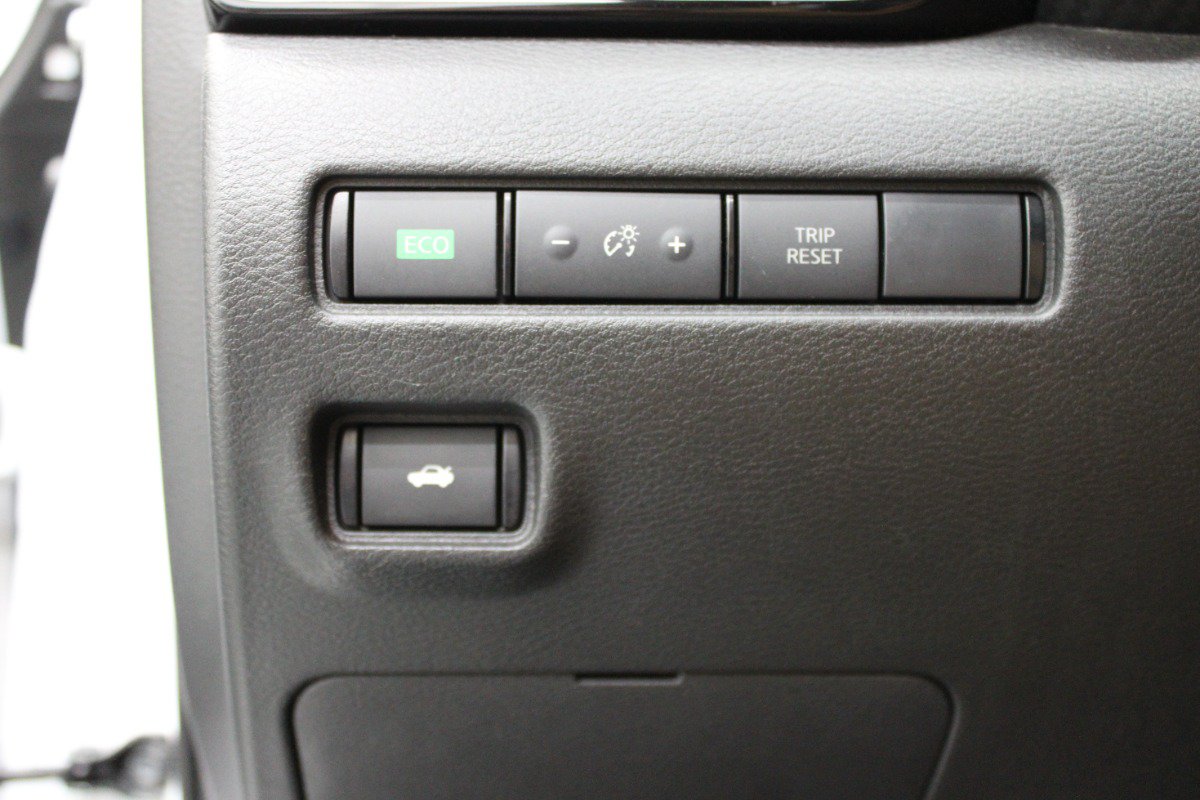 Used 2021 Nissan Sentra SV w/ SV Premium Package FWD image 19