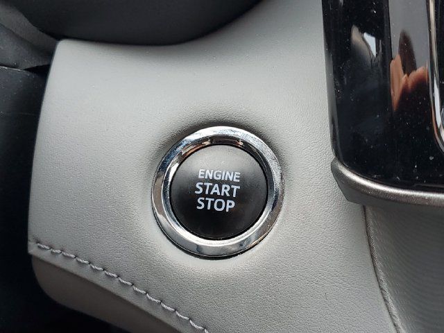 Used 2022 Toyota Highlander XLE AWD/4WD image 25
