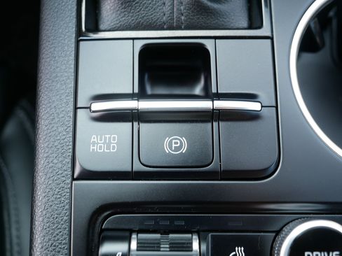 Used 2024 Kia K5 GT-Line AWD/4WD image 32