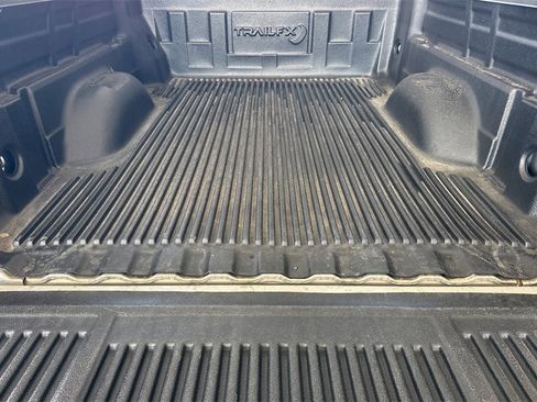 Used 2017 GMC Canyon 2WD Crew Cab w/ Convenience Package image 18