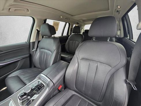 Used 2022 BMW X7 xDrive40i w/ Premium Package image 15
