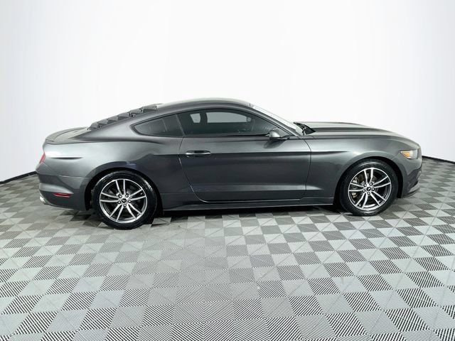 Used 2017 Ford Mustang Coupe RWD image 9