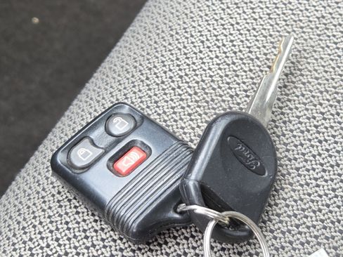 Used 2010 Ford F150 STX AWD/4WD image 30