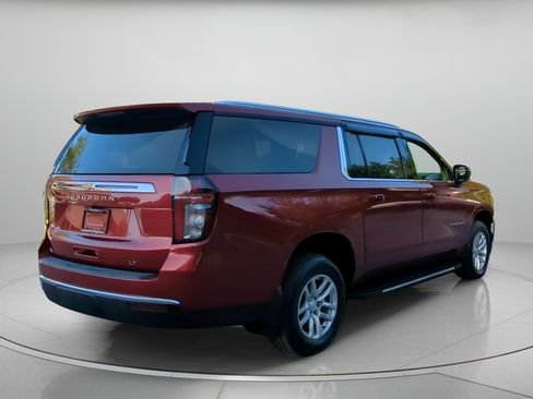 Used 2021 Chevrolet Suburban LT RWD image 27