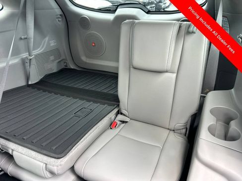Used 2017 Toyota Highlander Limited AWD/4WD image 18