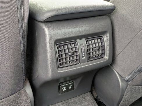 Used 2025 Toyota Camry LE image 26