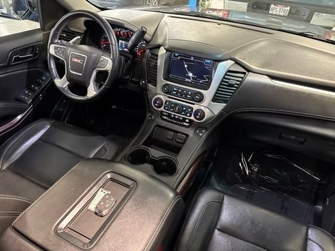 Used 2020 GMC Yukon SLT w/ Premium Edition AWD/4WD image 19