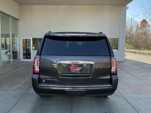 Used 2019 GMC Yukon XL Denali w/ Denali Ultimate Package image 21